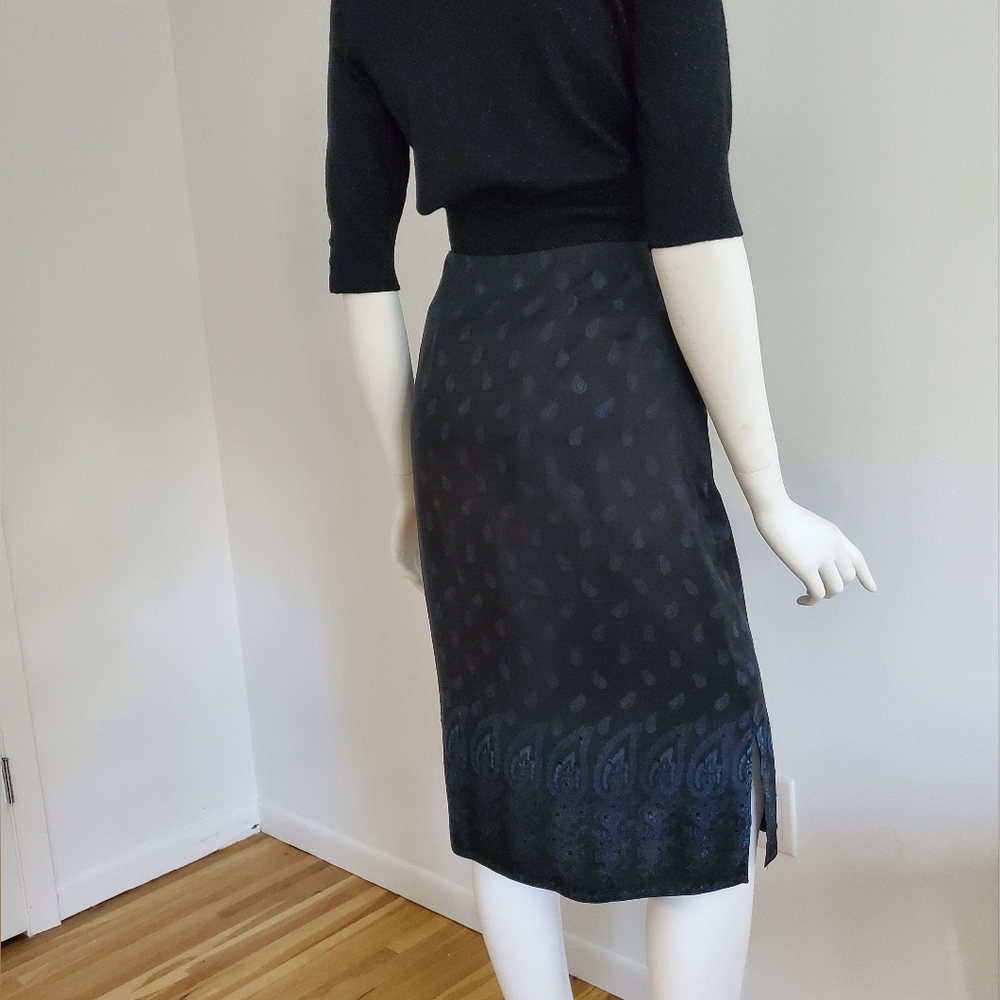 Skirt - Picture 2 of 7